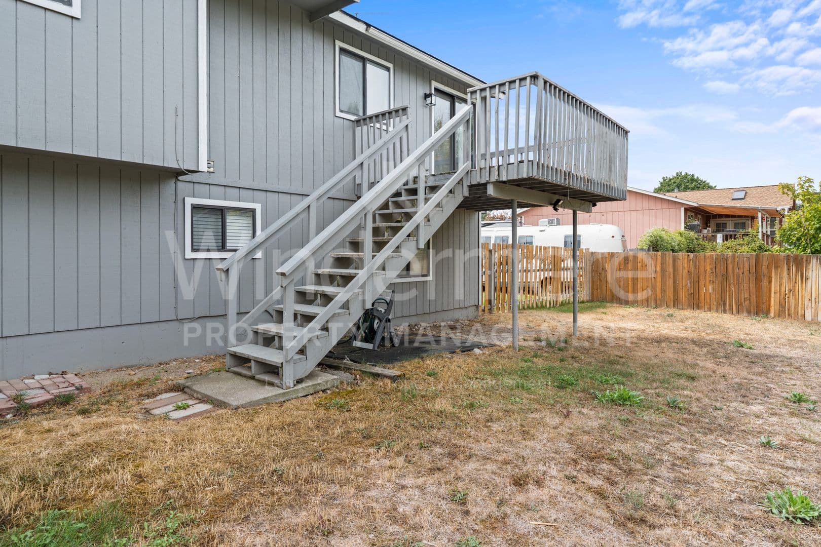 Mead House: 3503 E Clover Park