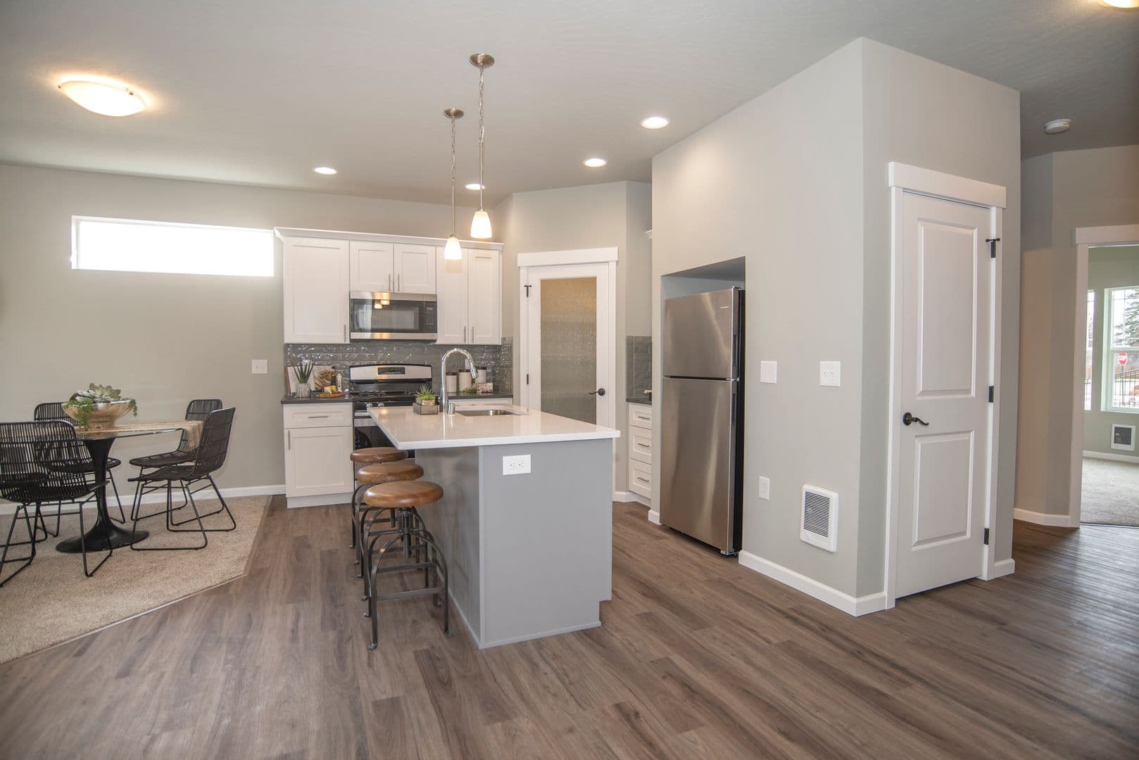 Spokane Valley Apartment: 402 N. Mayhew Ln