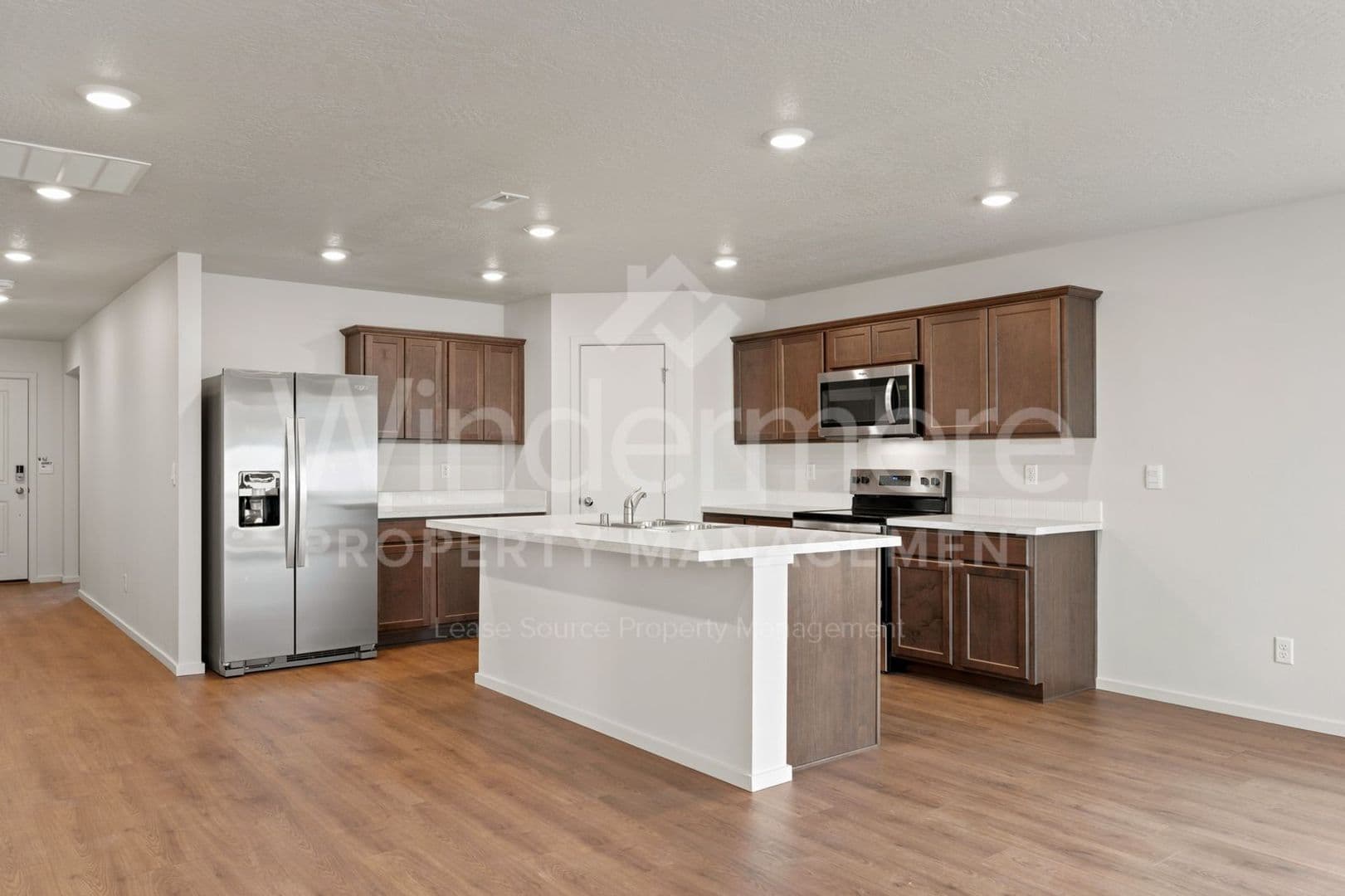Deer Park House: 112 S Pippin Ave