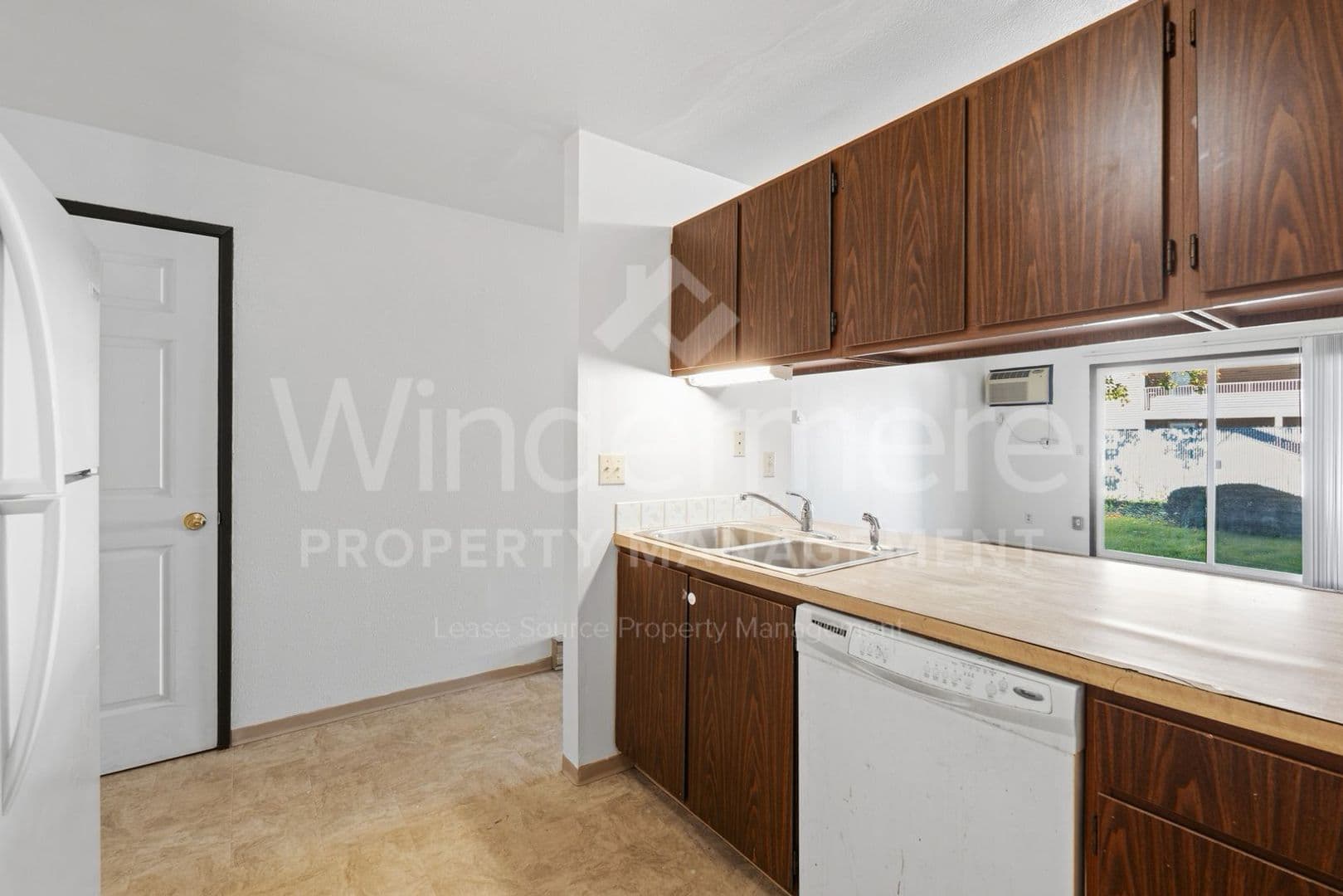 Spokane Valley Apartment: 22 N Skipworth