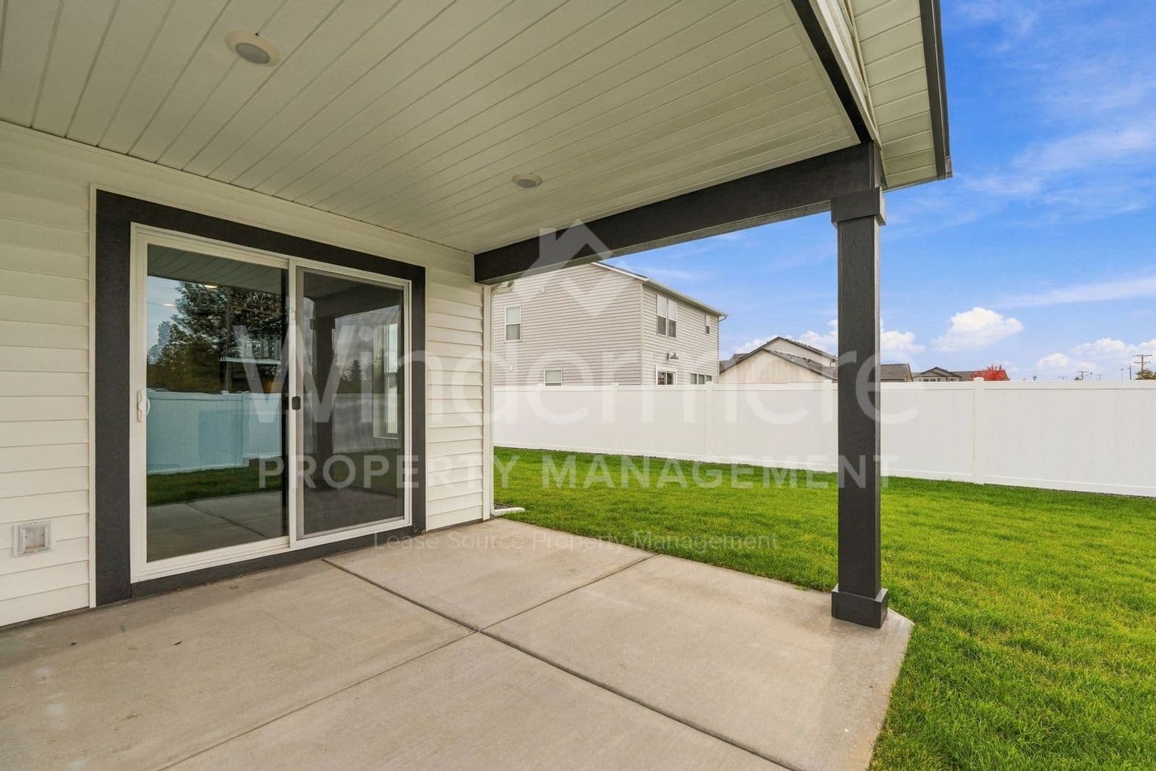 Deer Park House: 112 S Pippin Ave