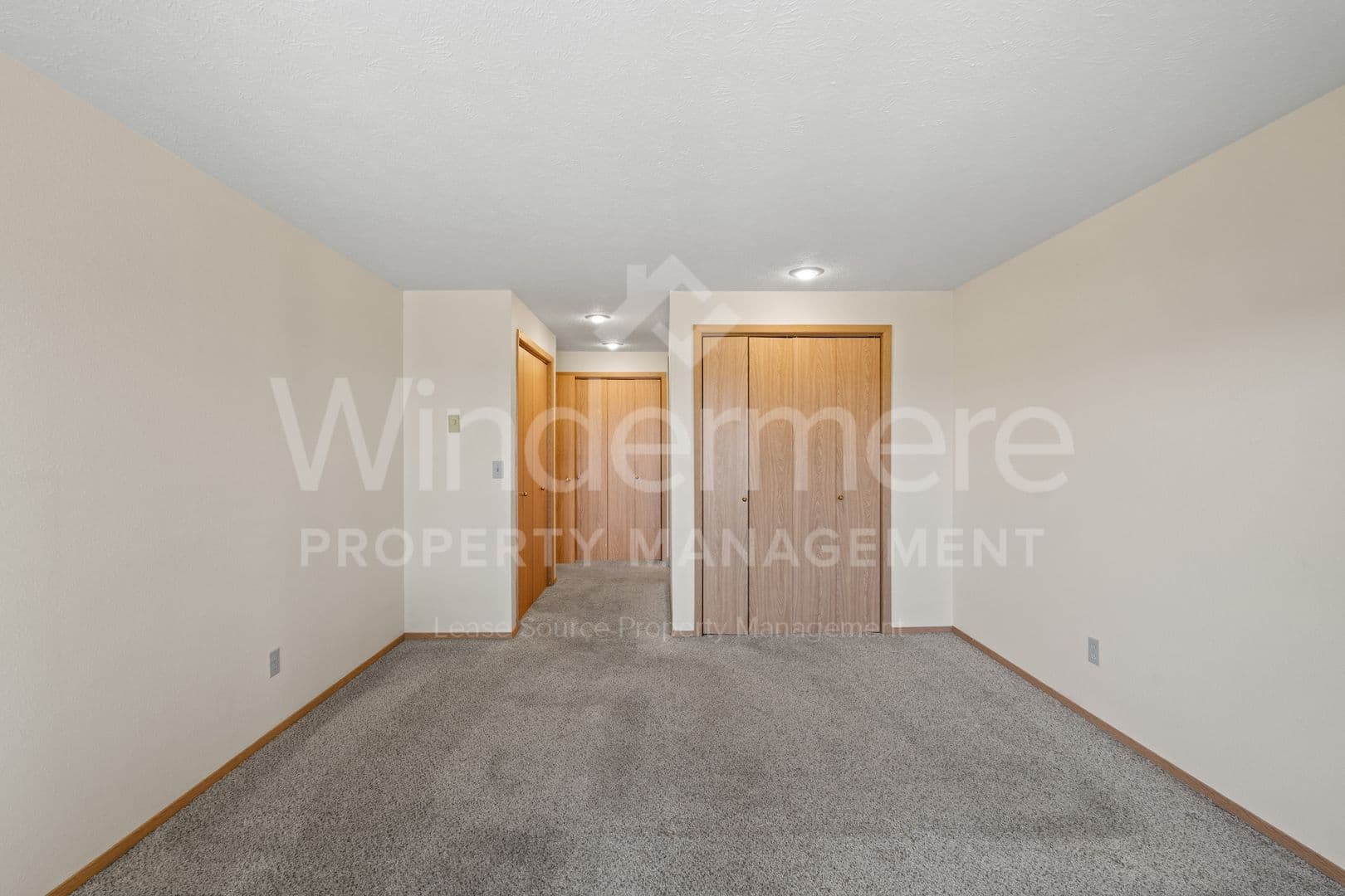 Spokane House: 168 S Coeur d'Alene St