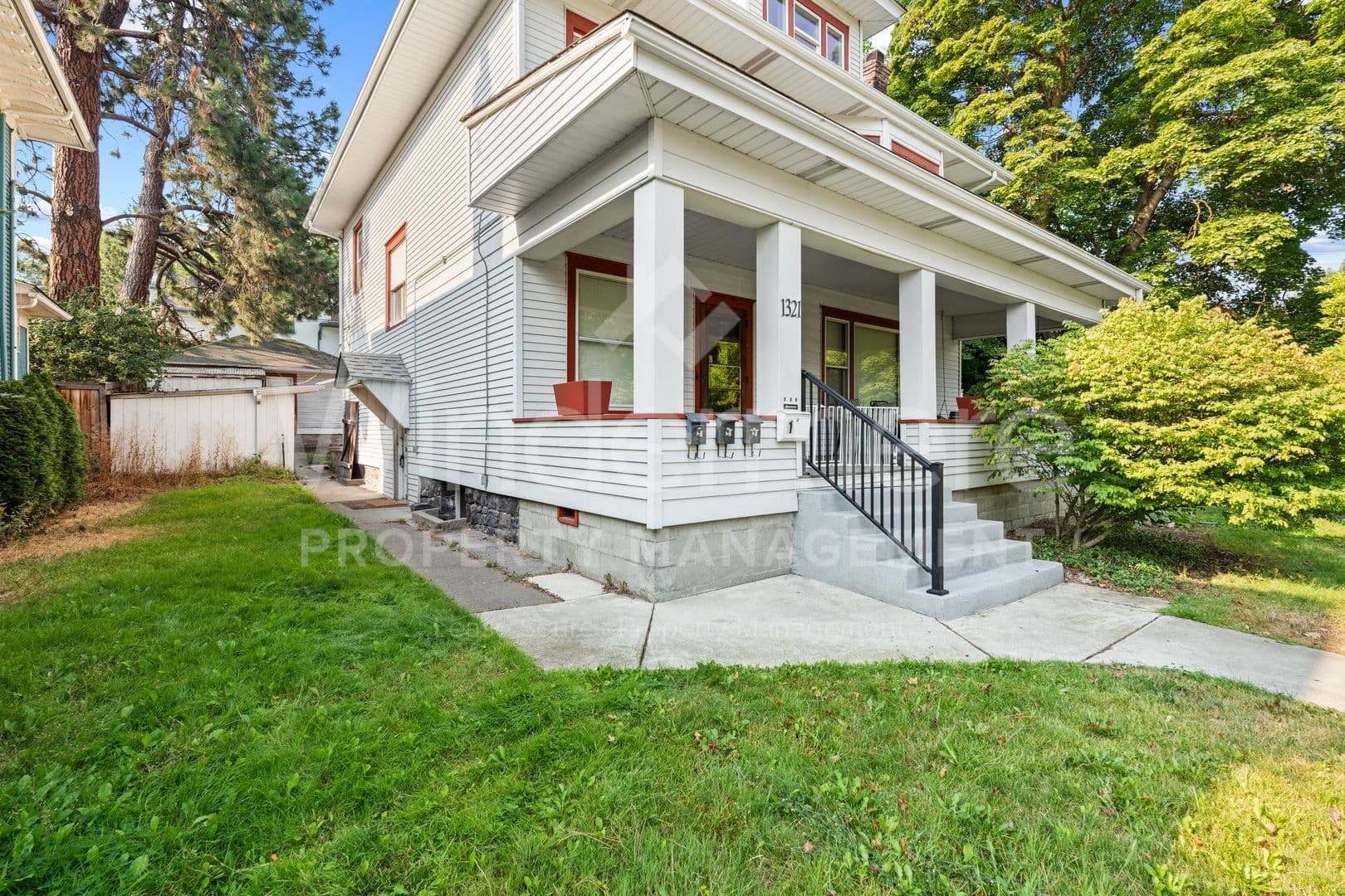 Spokane Apartment: 1321 W 11th Ave