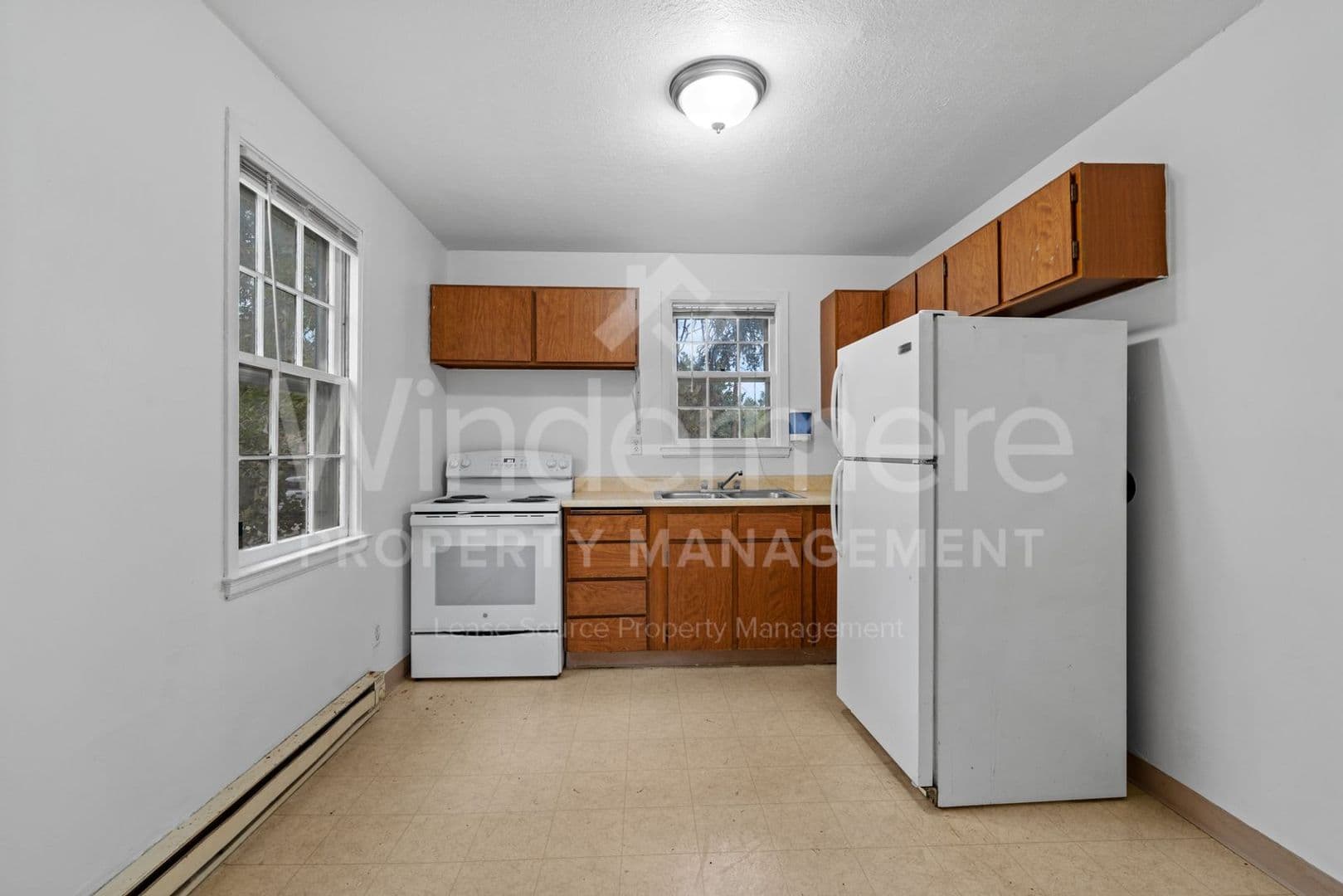 Spokane House: 3211 W North Loop
