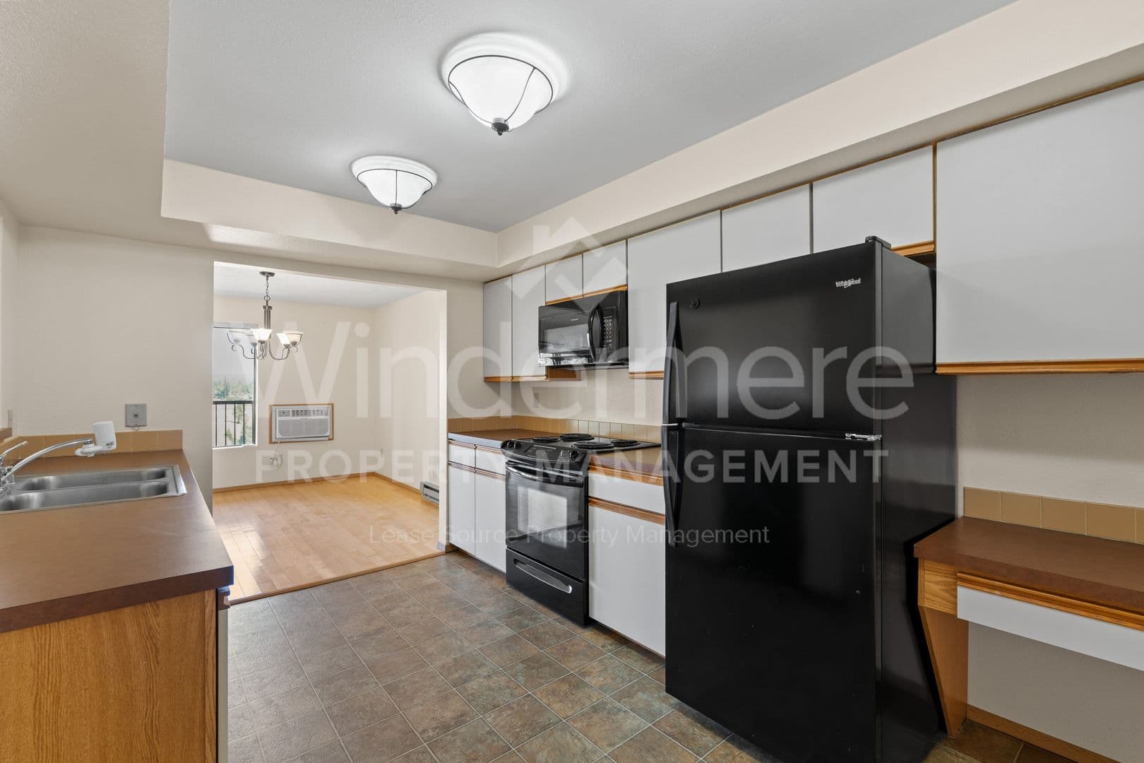 Spokane House: 168 S Coeur d'Alene St