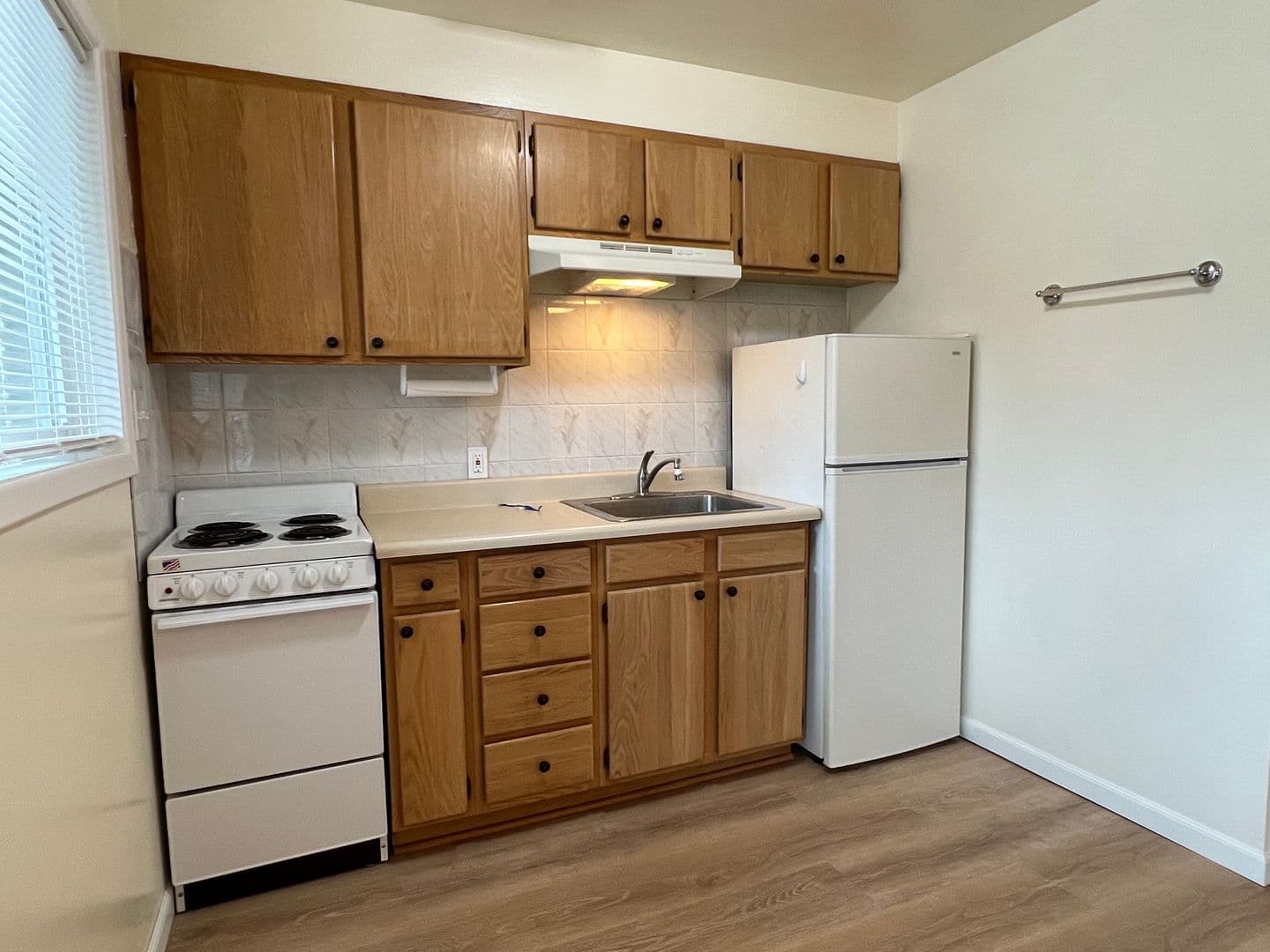 Cheney Apartment: 320 J St