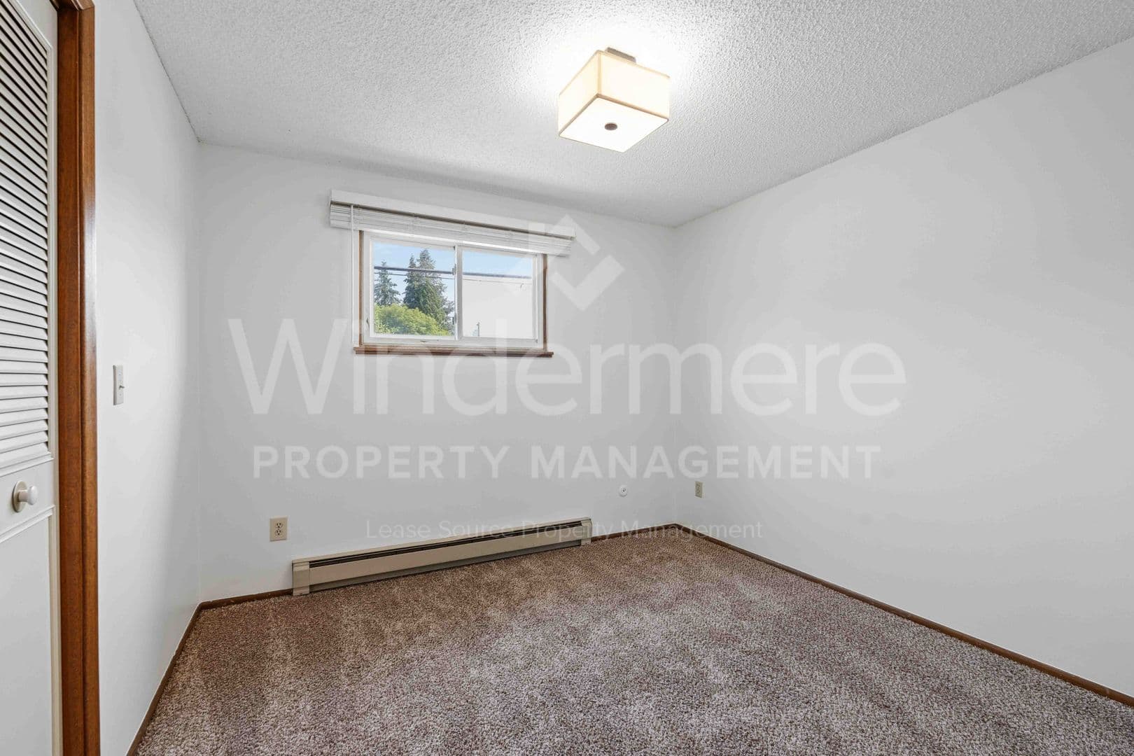 Spokane Valley House: 906 S McDonald Road