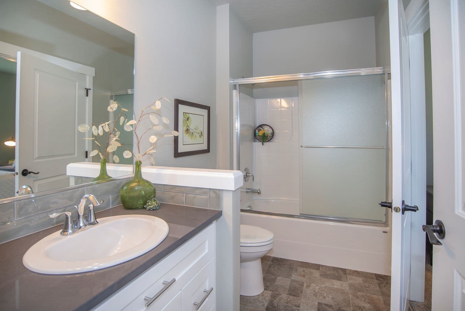Spokane Valley Apartment: 402 N. Mayhew Ln