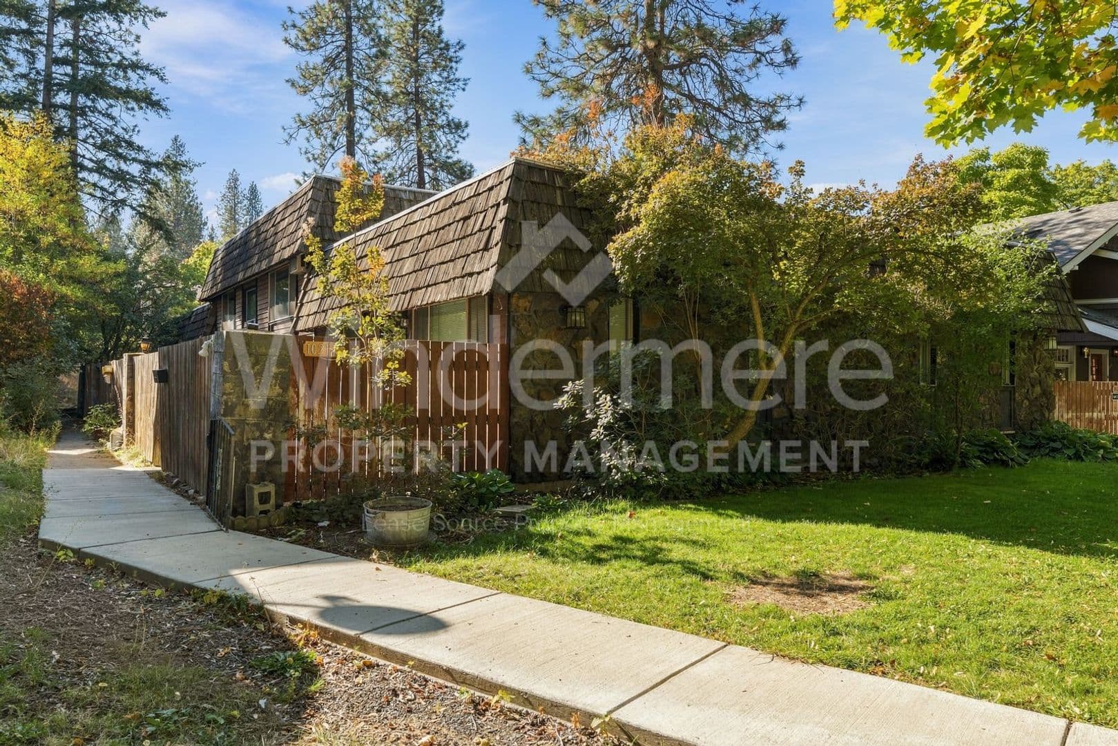 Spokane Apartment: 1021 W 15th