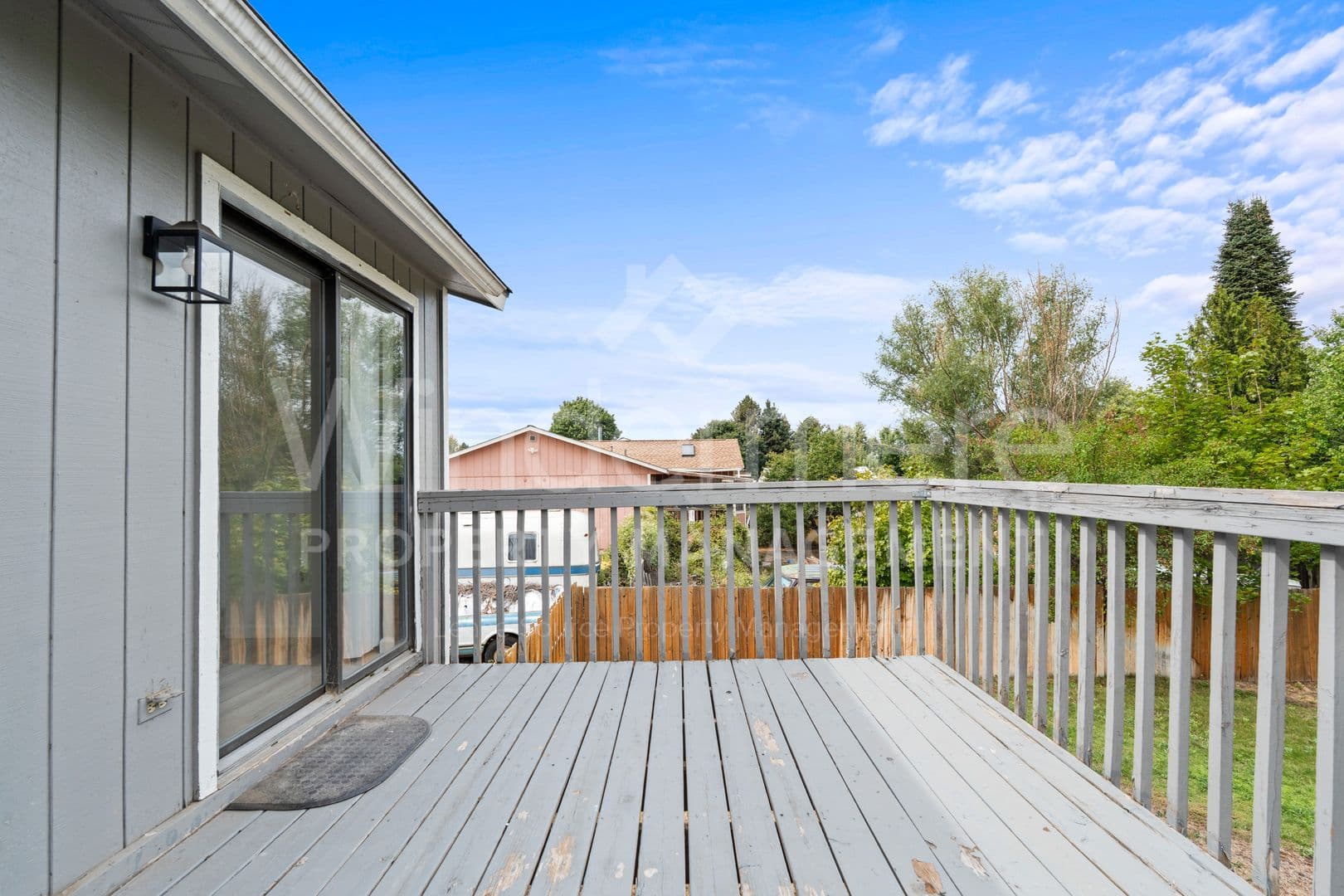 Mead House: 3503 E Clover Park