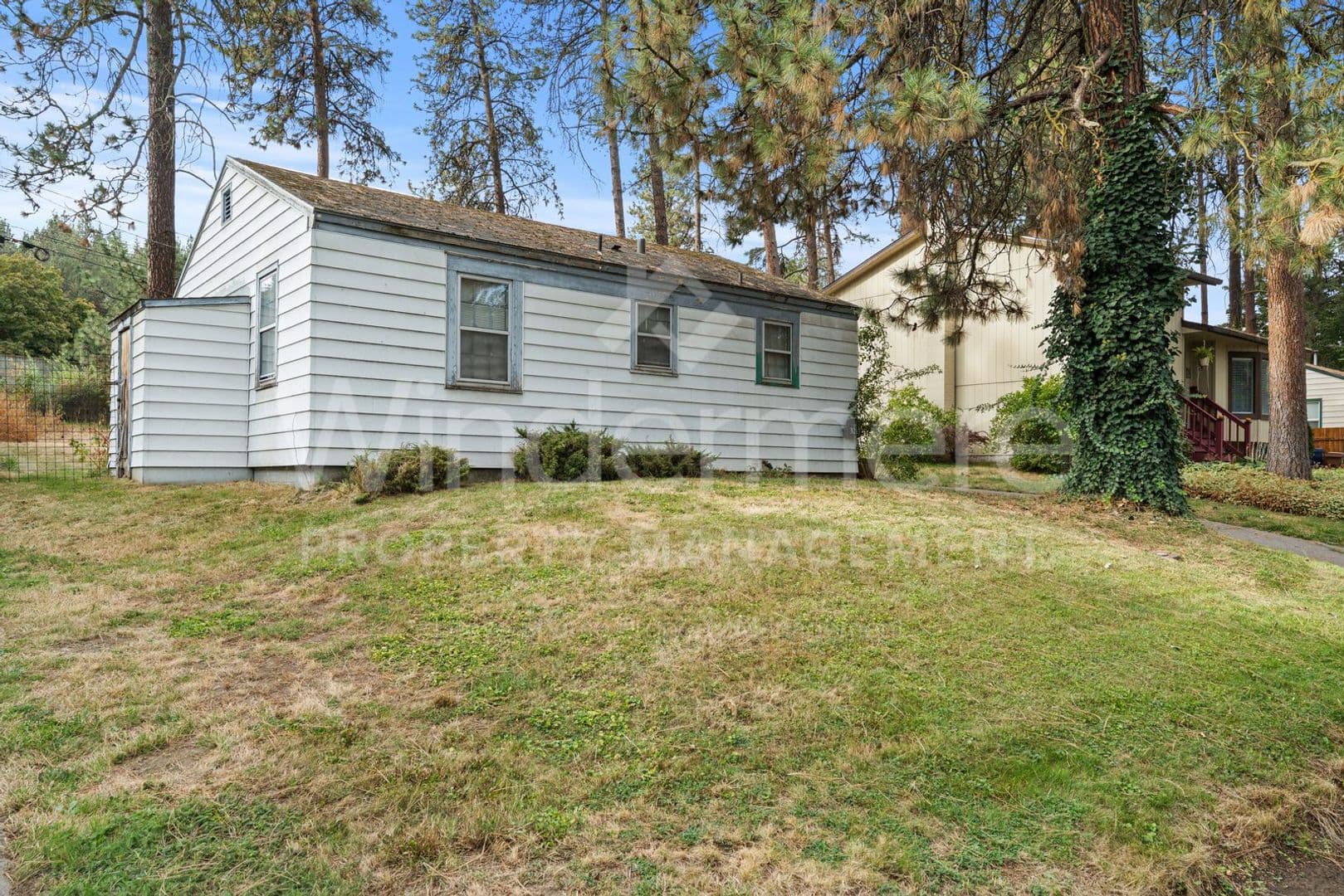 Spokane House: 3211 W North Loop