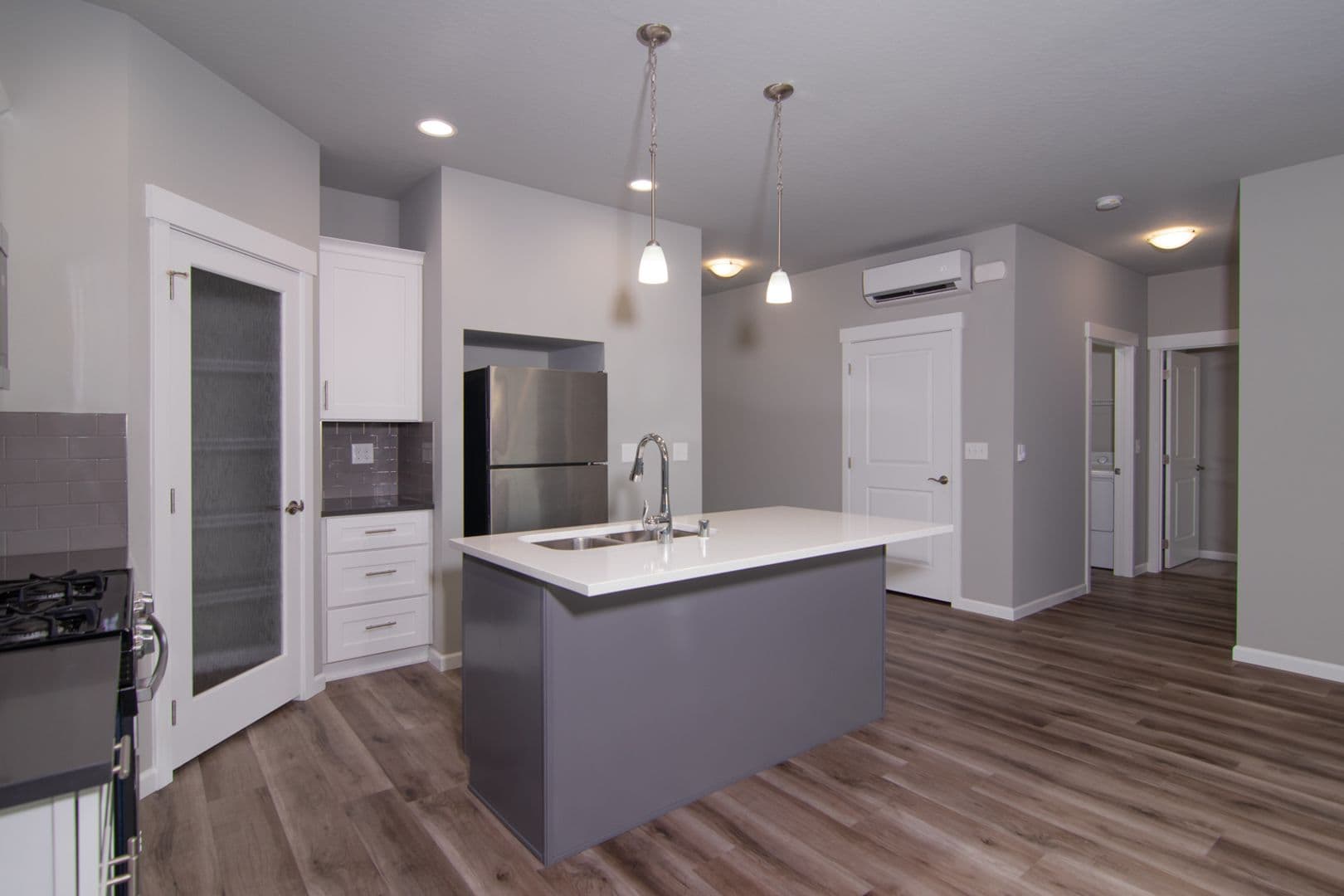 Spokane Valley Apartment: 402 N. Mayhew Ln