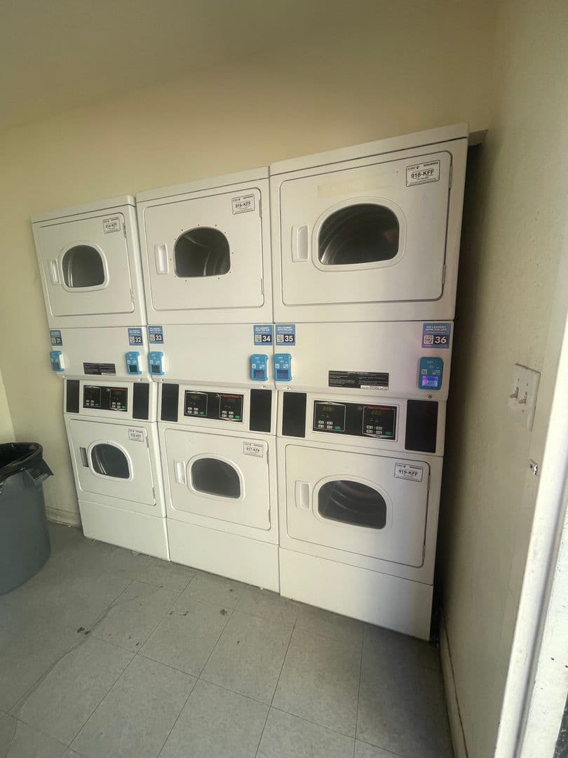 Las Vegas Apartment: 303 E. Harmon Ave