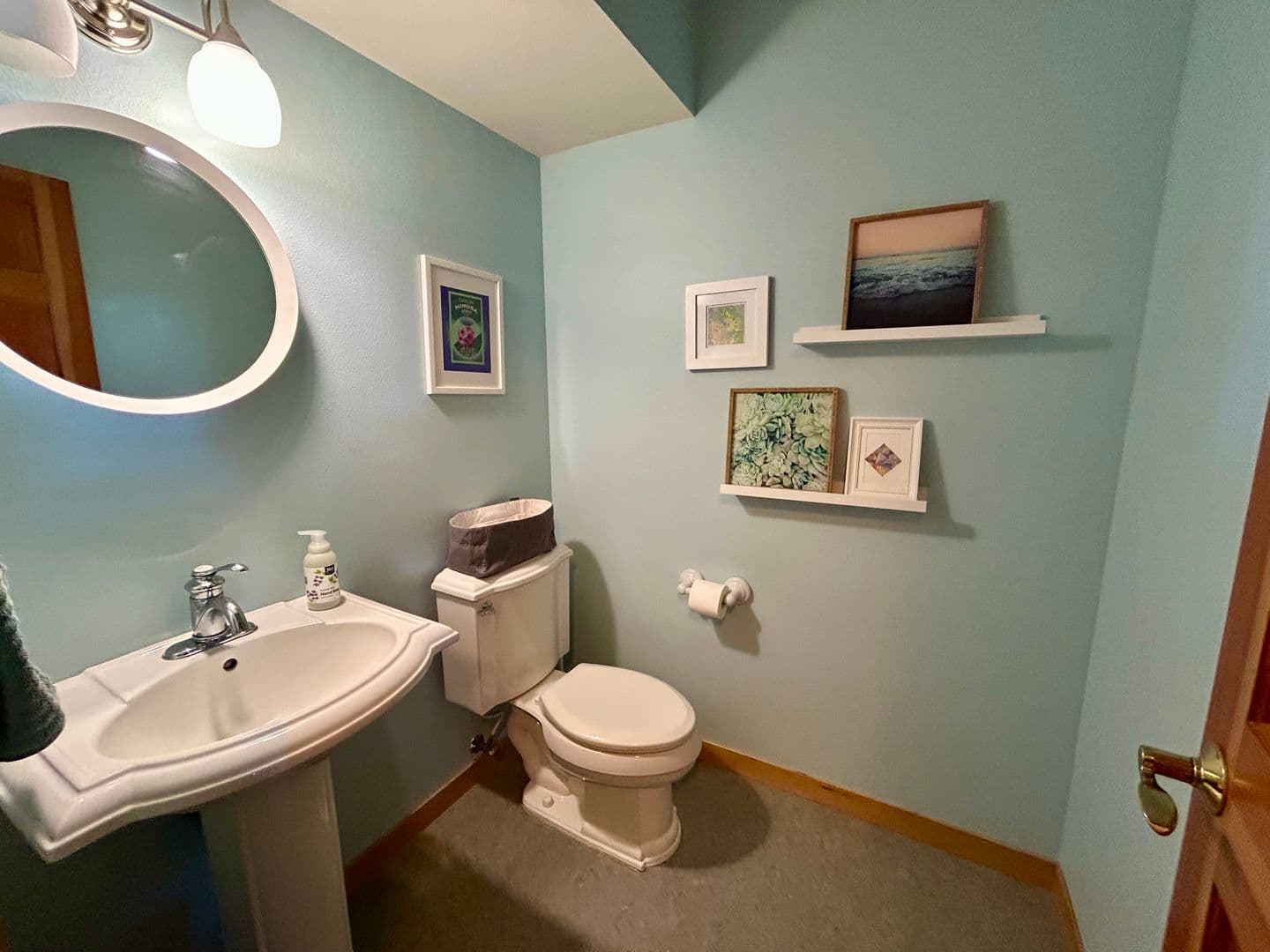 Bellingham House: 1611 S 34th St
