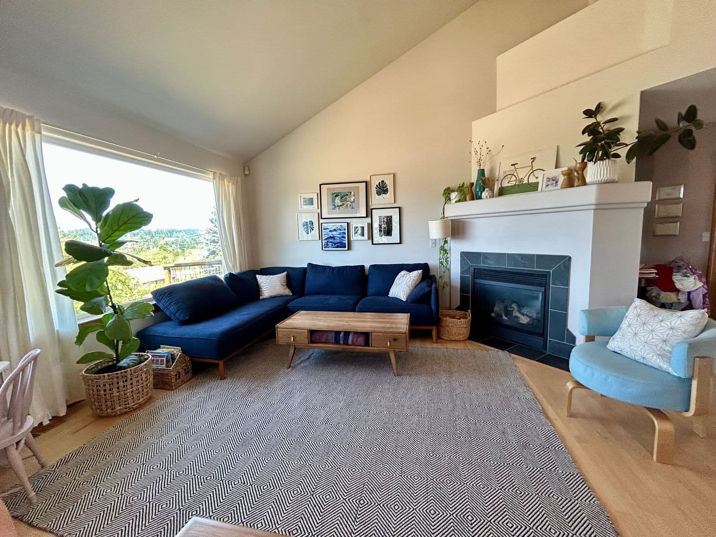 Bellingham House: 1611 S 34th St