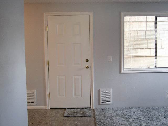 Bellingham Apartment: 1810-1812-1814 Texas St