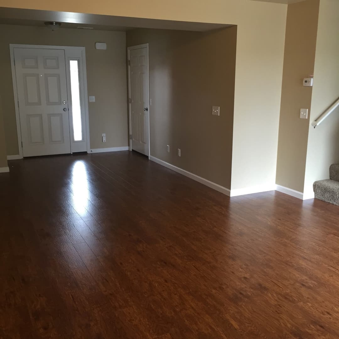 Lynden Apartment: 1953 N Prairie Ln