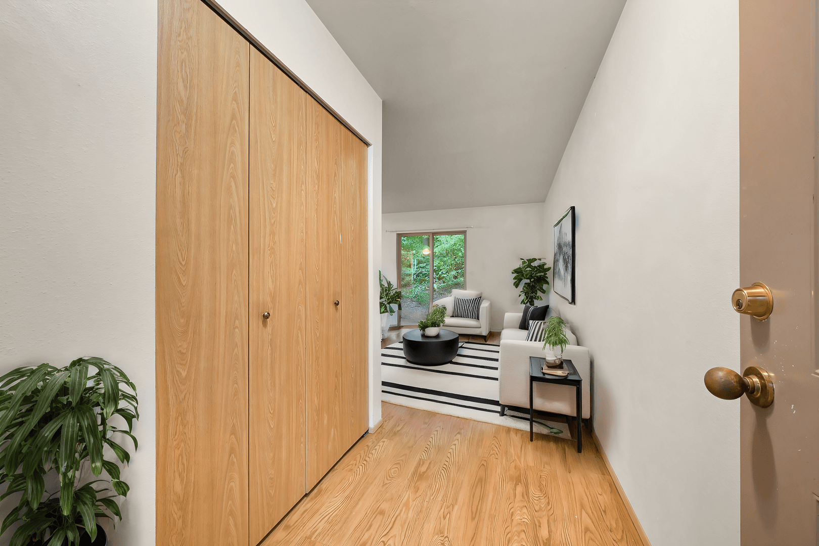 Bellingham Apartment: 3100 Ferry Ave