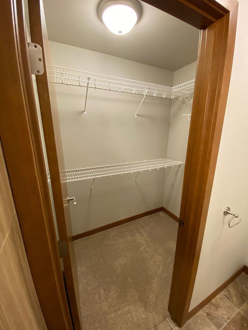 Lynden Apartment: 2073 Aaron Dr