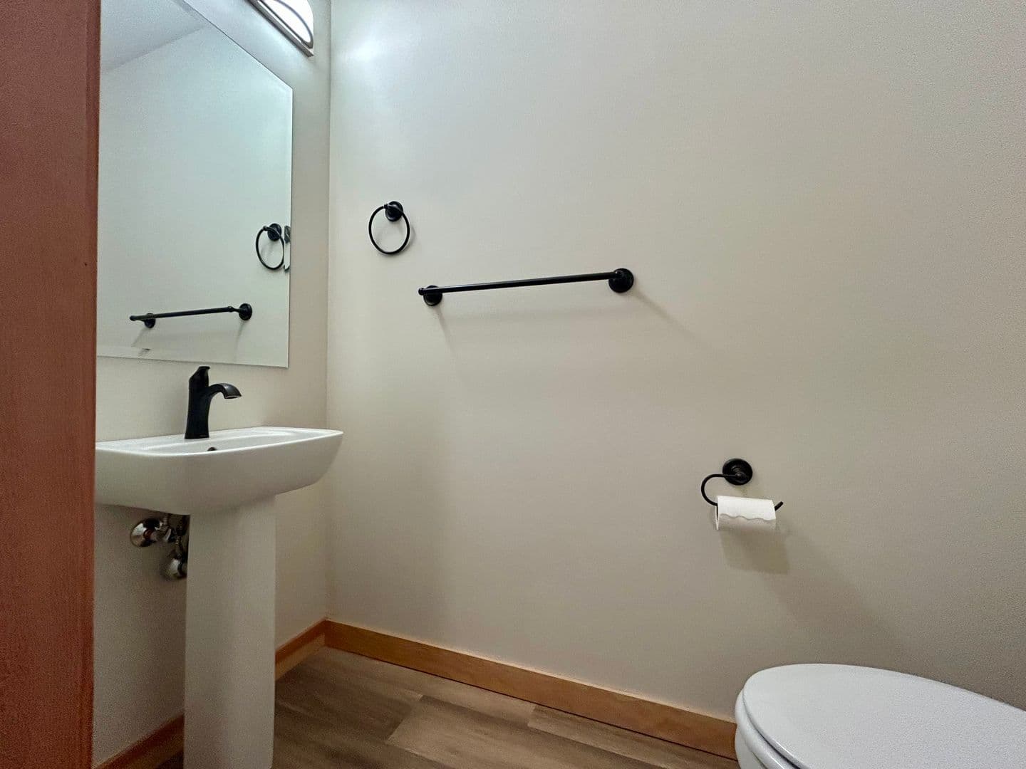 Bellingham Apartment: 1130 13th St