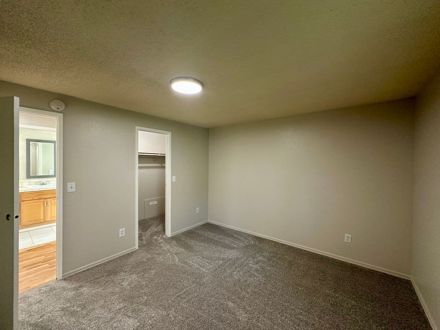 Bellingham House: 1702 34th St