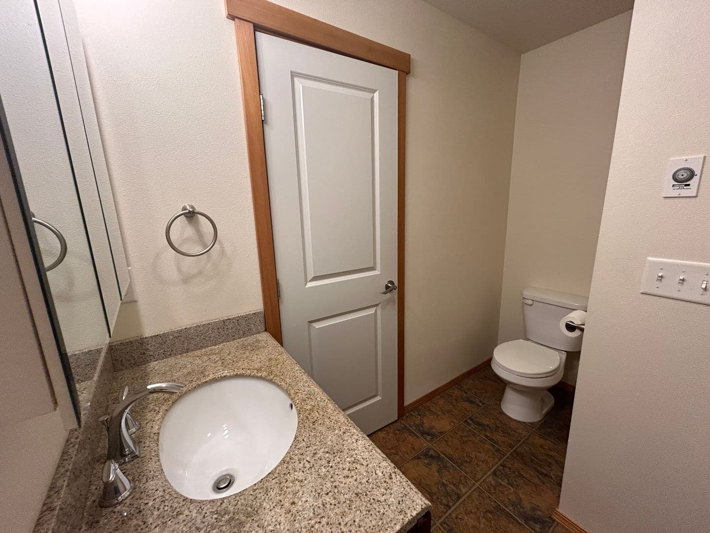 Bellingham Apartment: 4001-4057 Belltown Court