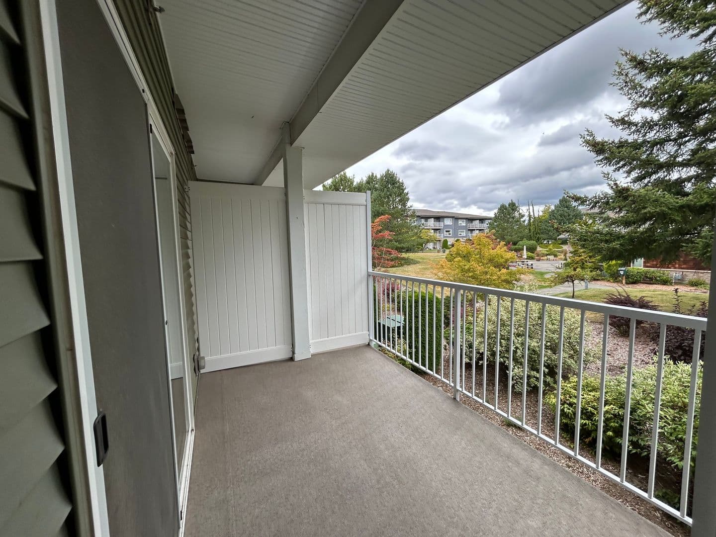 Bellingham Condo: 512 Darby Dr #211