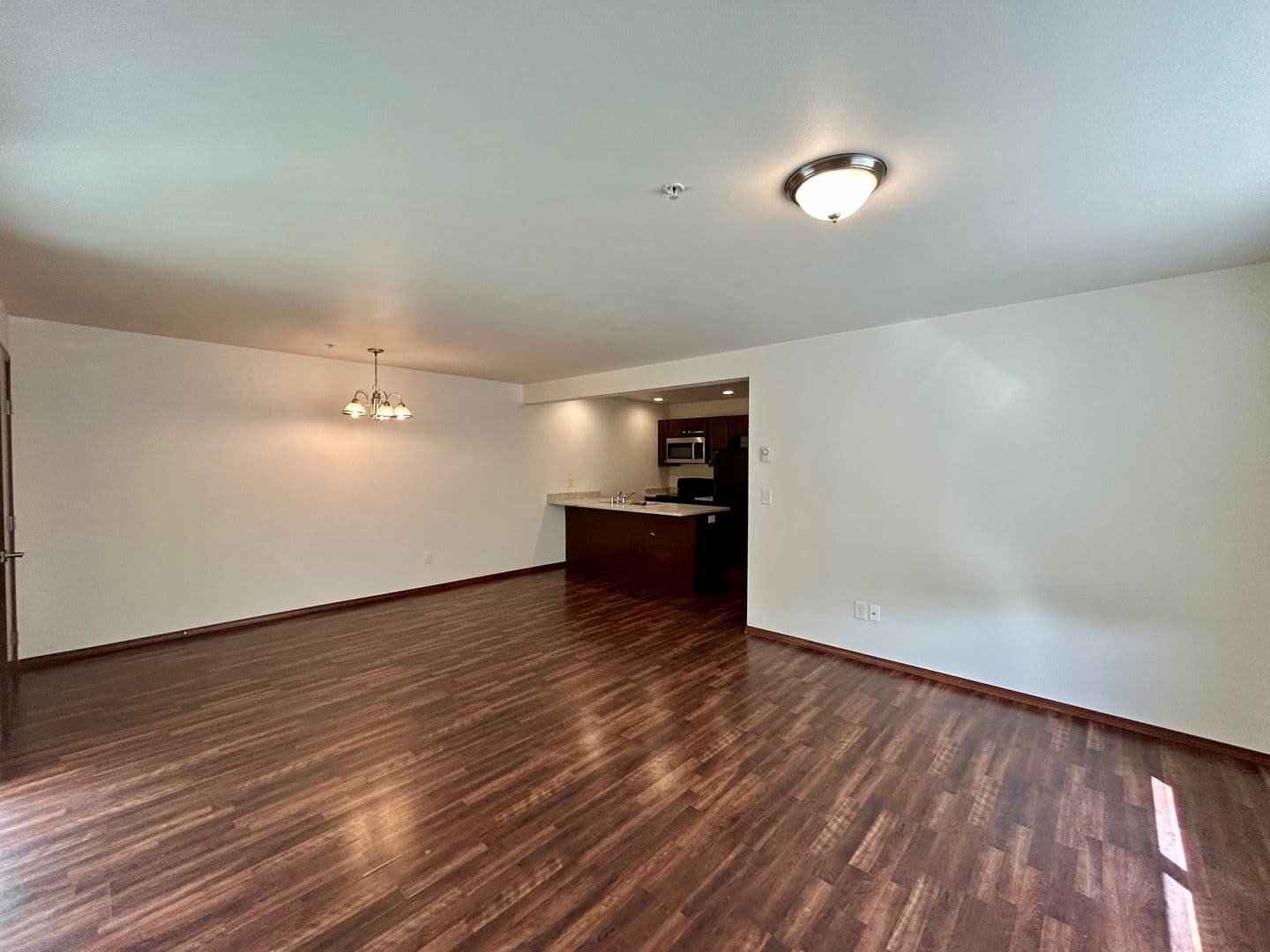 Lynden Apartment: 2232 Mercedes Pl