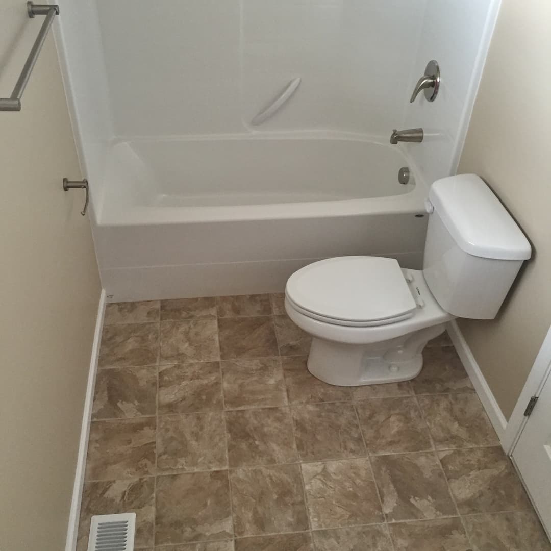 Lynden Apartment: 1975 N Prairie Ln