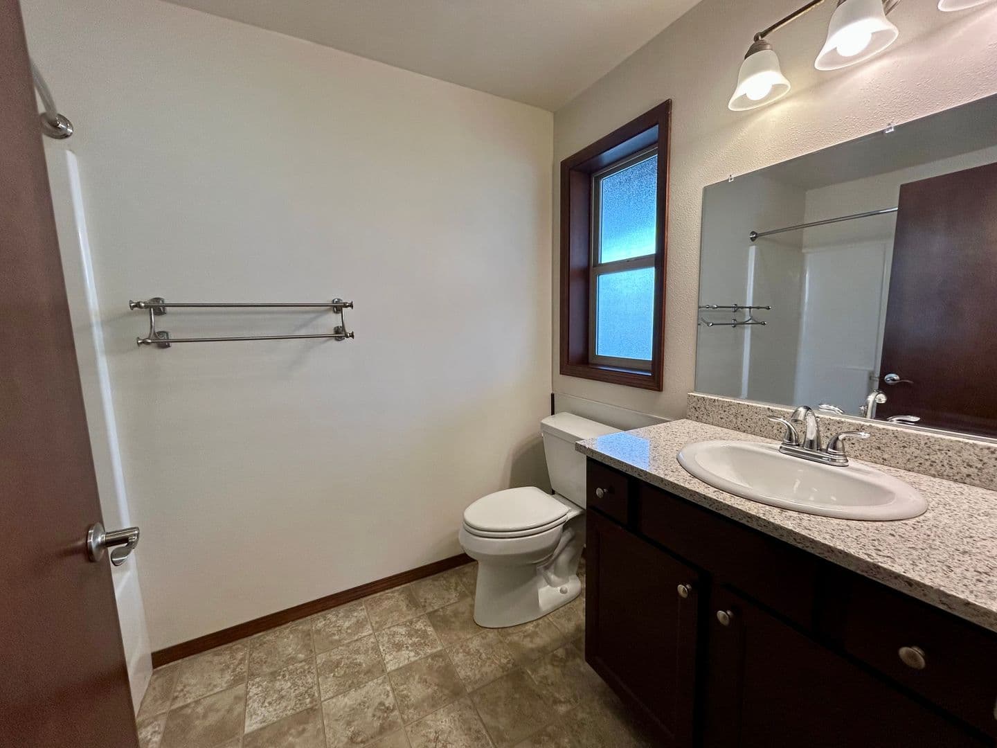 Lynden Apartment: 2232 Mercedes Pl