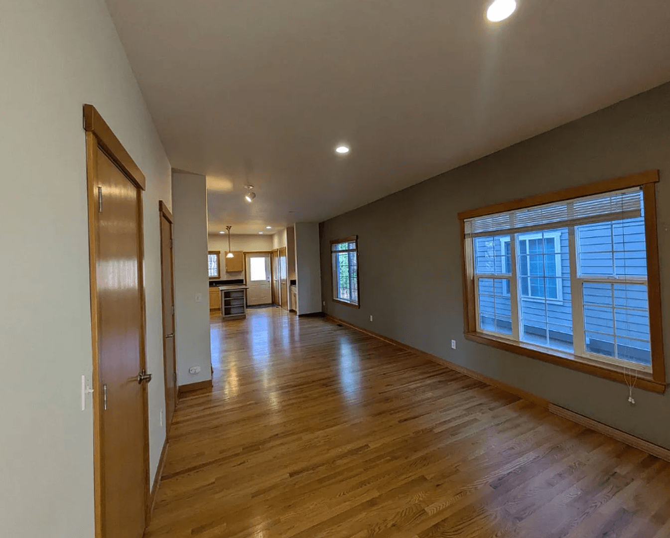 Bellingham Apartment: 4001-4057 Belltown Court