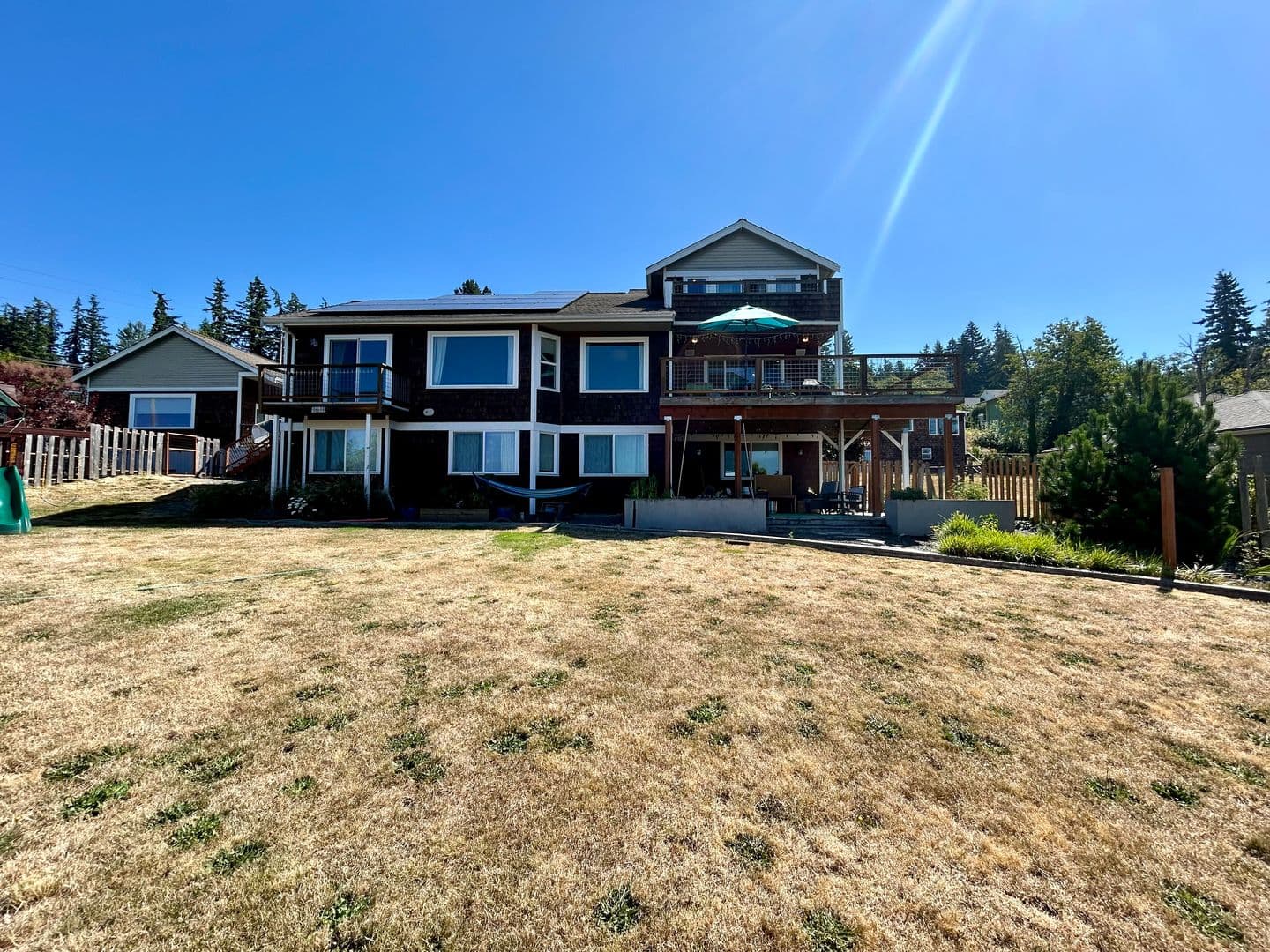 Bellingham House: 1611 S 34th St