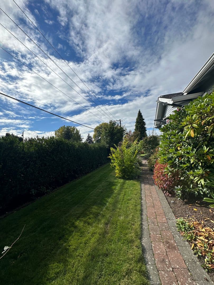 Bellingham House: 2900 Elm St