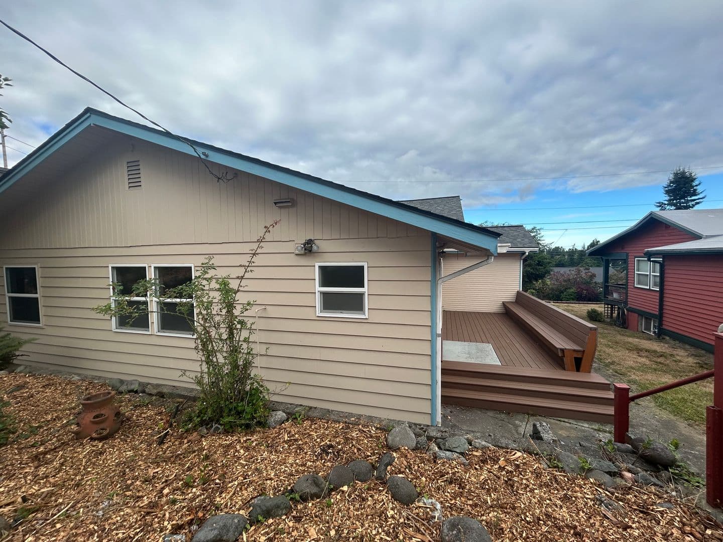 Bellingham House: 2516 Huron St