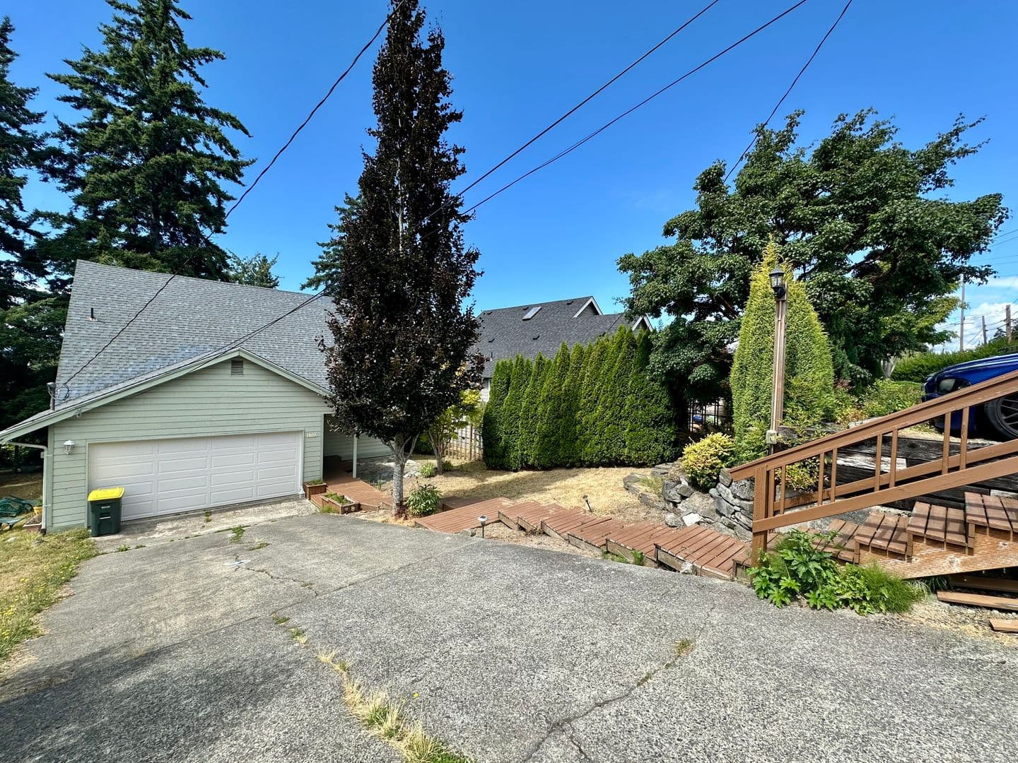 Bellingham House: 1702 34th St
