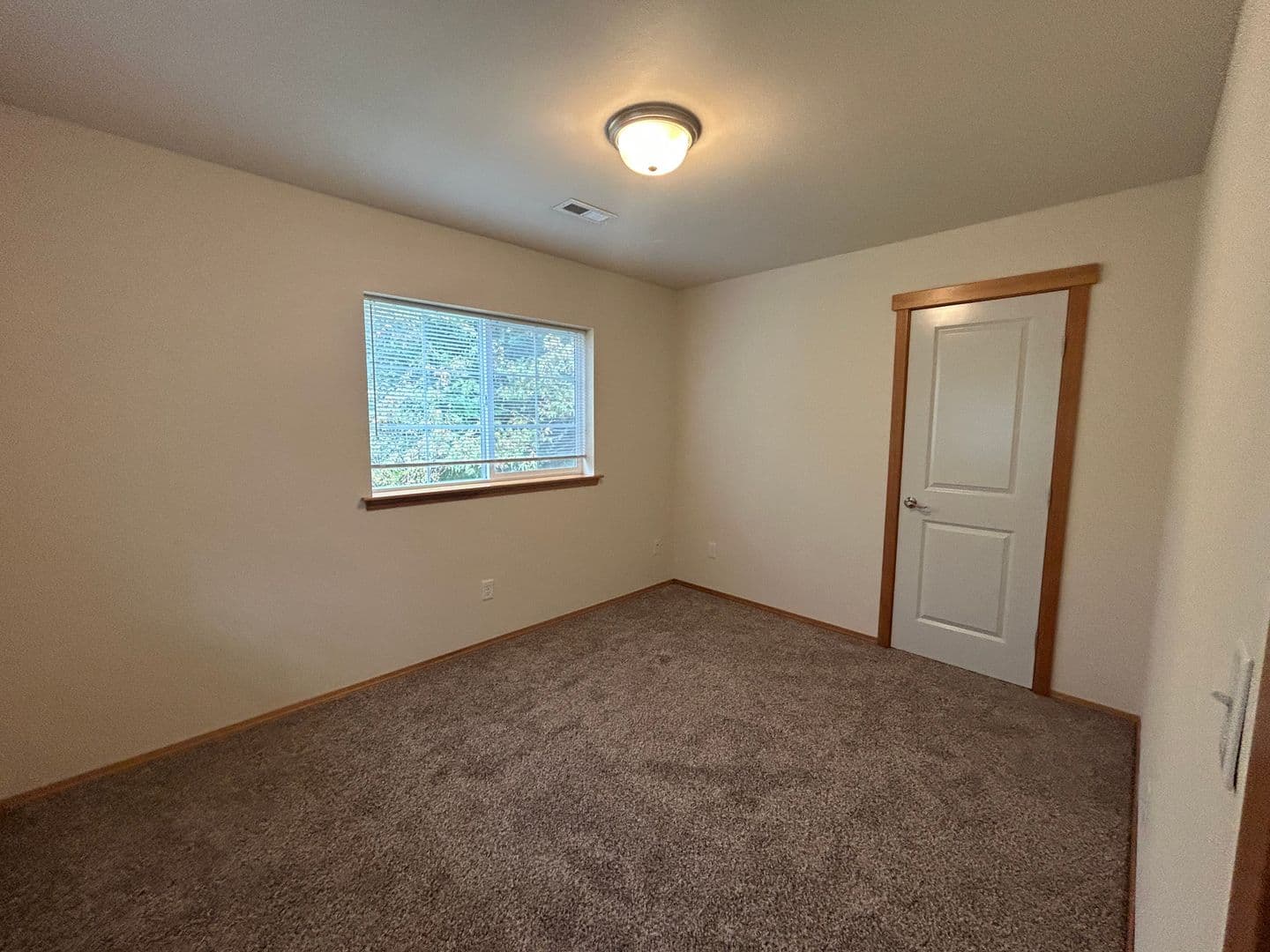 Bellingham Apartment: 4001-4057 Belltown Court