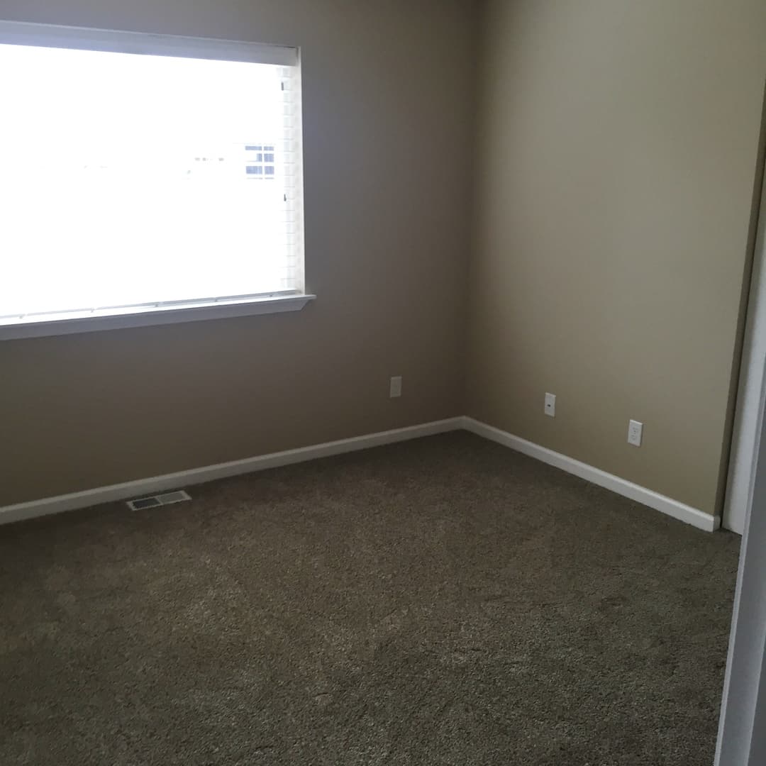 Lynden Apartment: 1939 N Prairie Ln