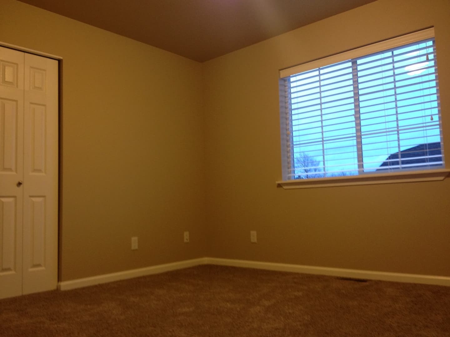 Ferndale Apartment: 2143 Siddle St