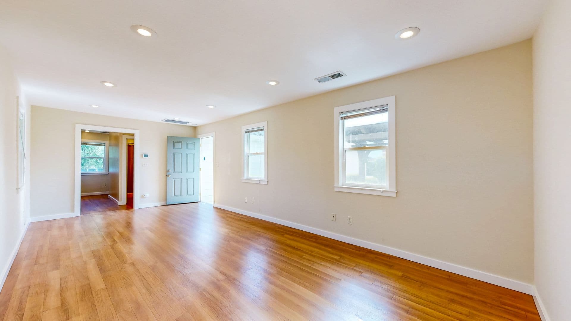 St Helena Apartment: 871 Dowdell Ln,