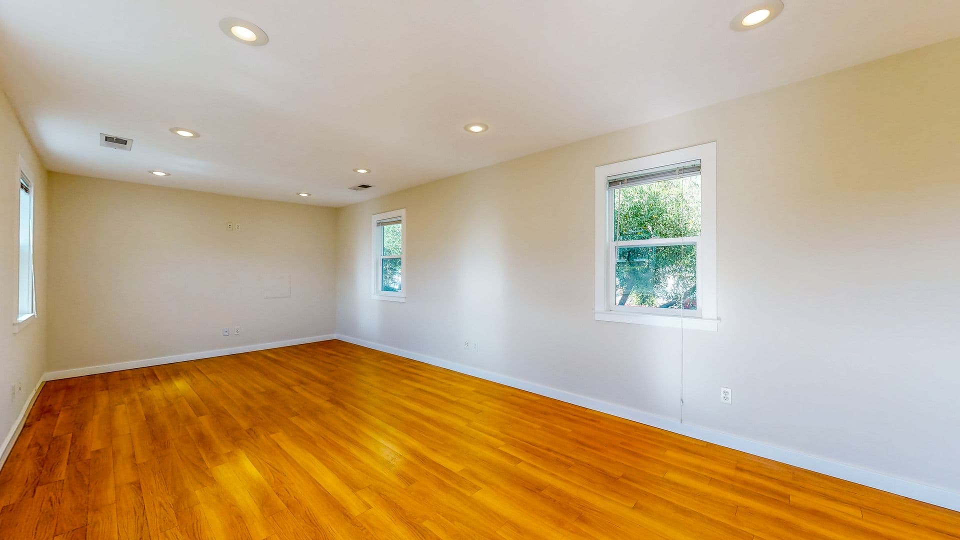 St Helena Apartment: 871 Dowdell Ln,
