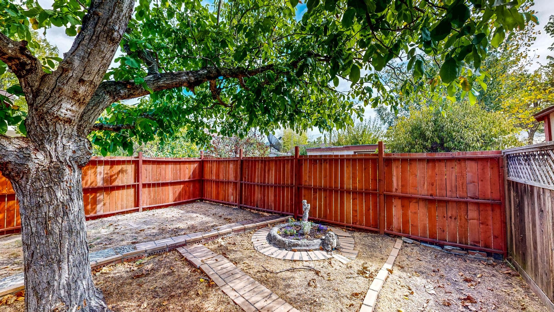 Calistoga House: 1426 3rd St,