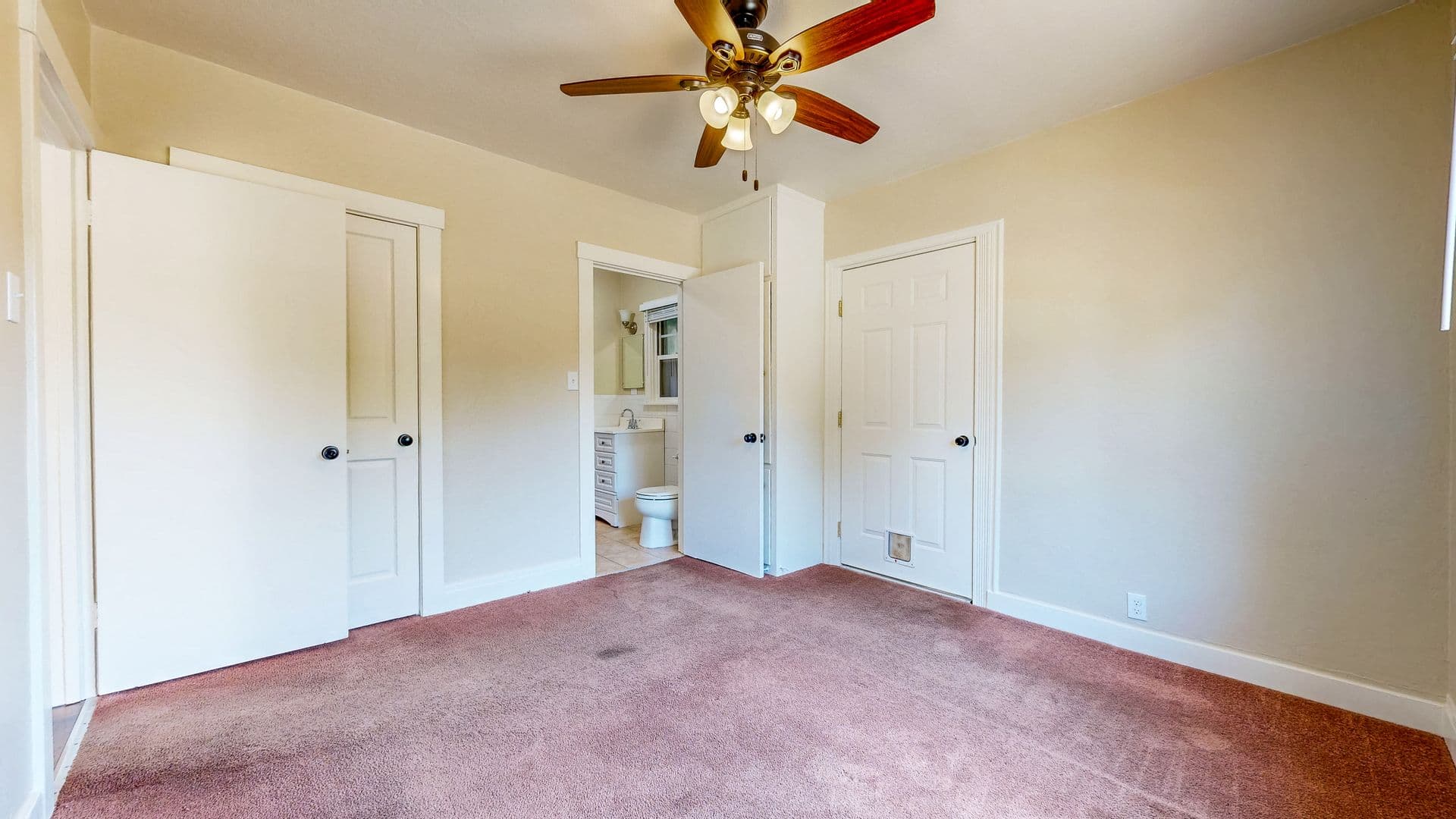 Santa Rosa House: 737 Charles St,