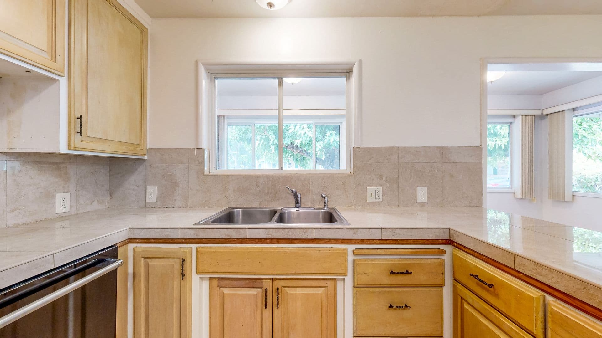 Calistoga House: 1426 3rd St,