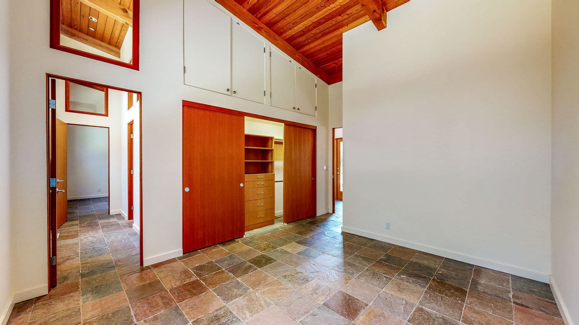 Santa Rosa House: 812 Leslie Creek Lane