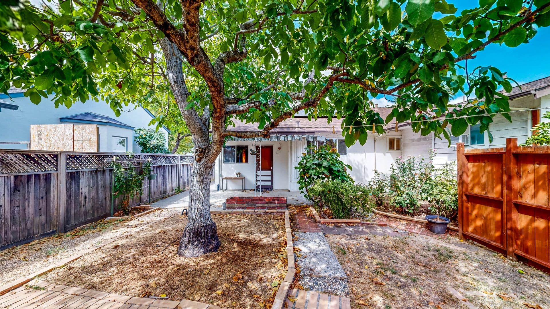Calistoga House: 1426 3rd St,