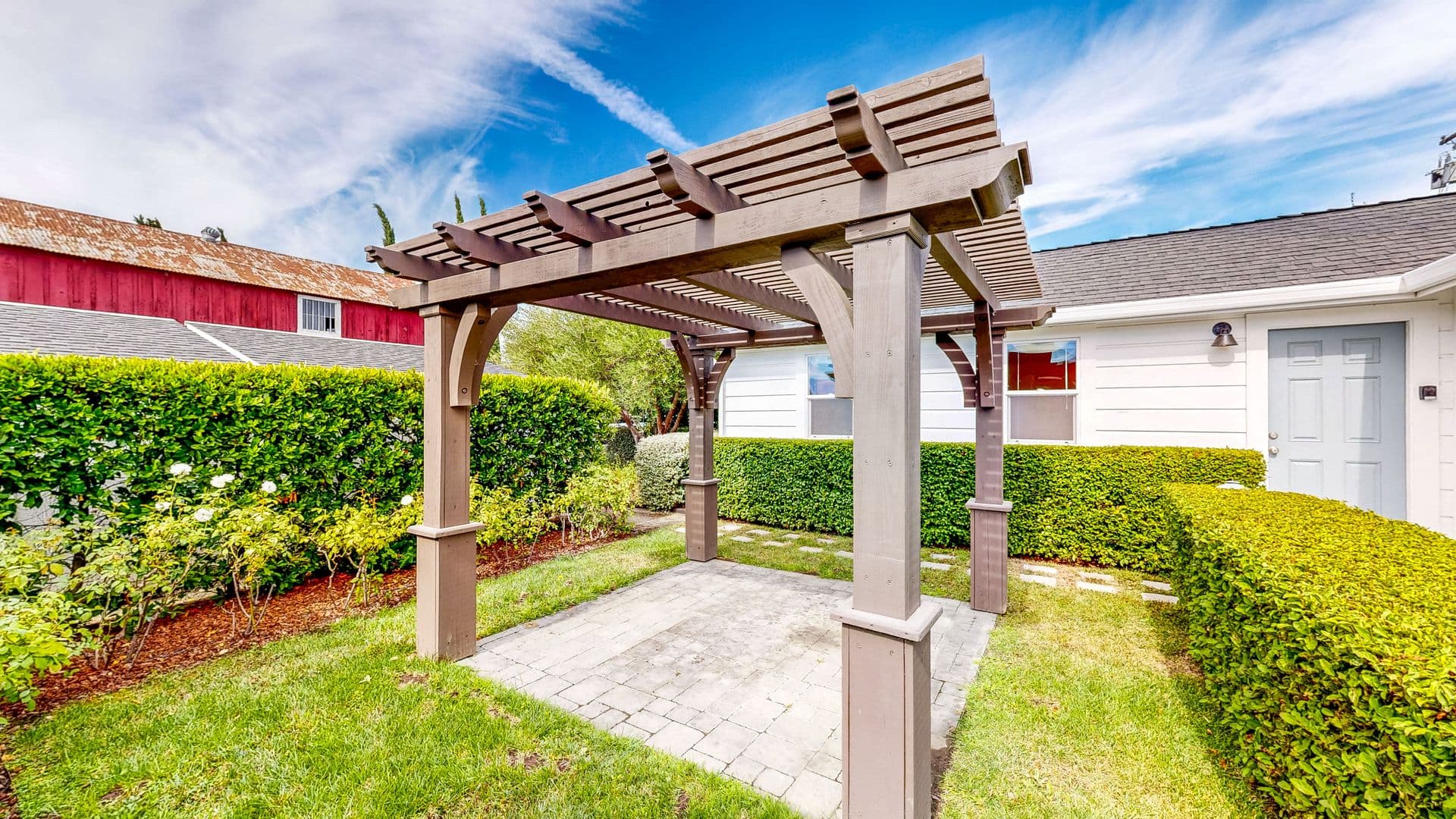 St Helena Apartment: 871 Dowdell Ln,