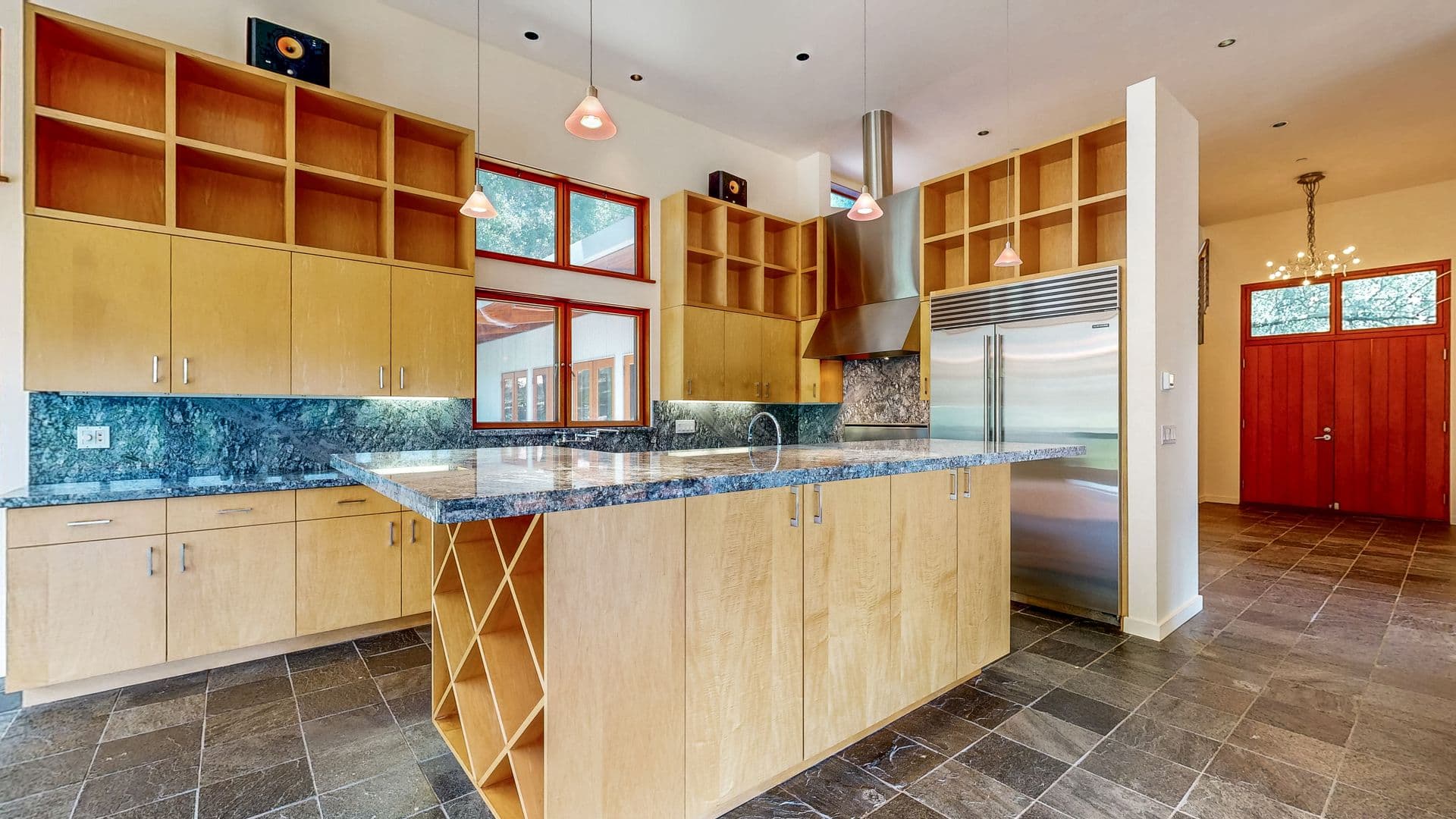 Santa Rosa House: 812 Leslie Creek Lane