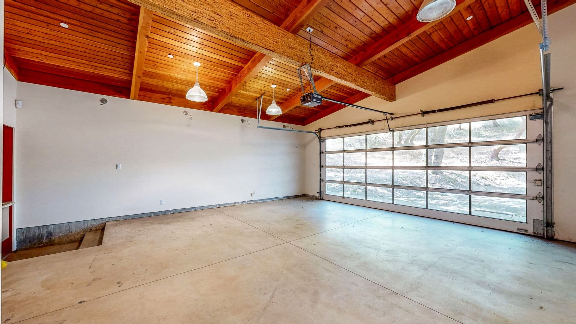 Santa Rosa House: 812 Leslie Creek Lane