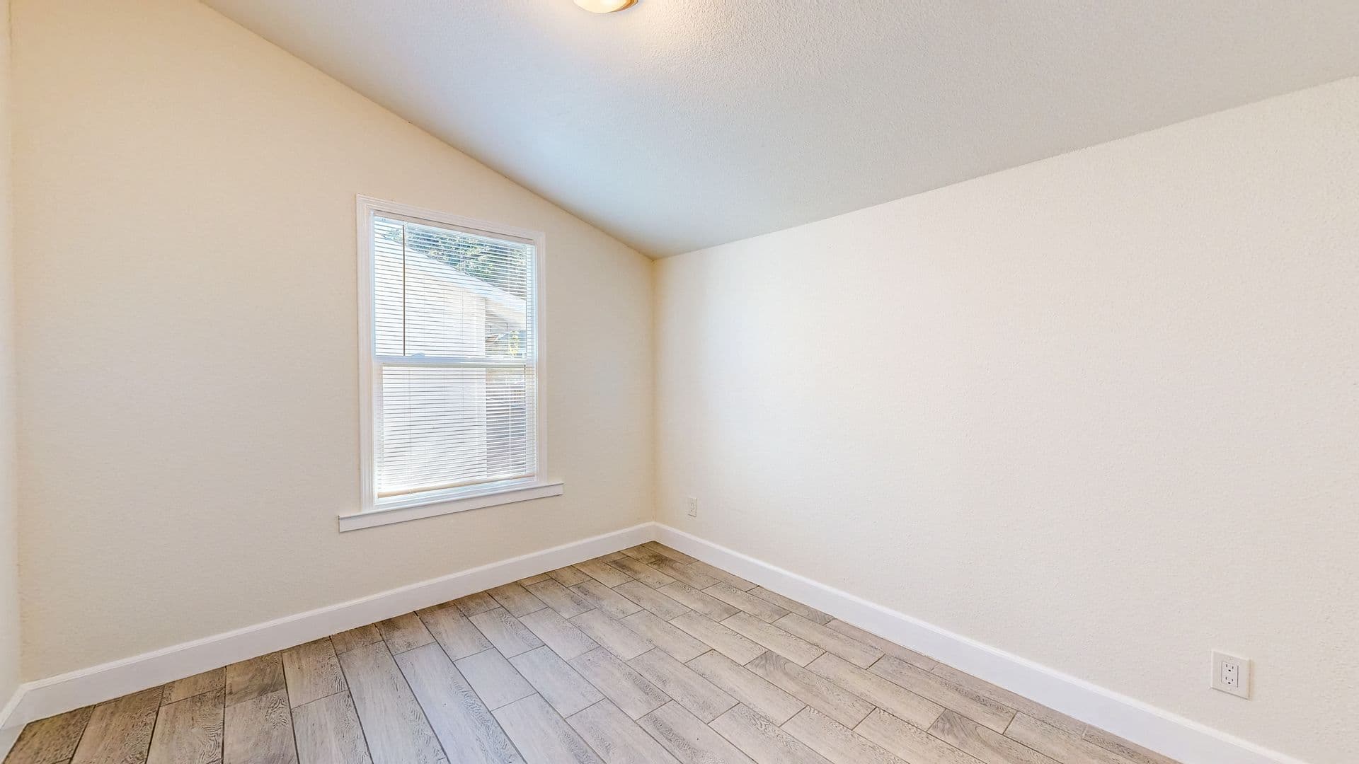 Healdsburg Apartment: 425 North Street -House