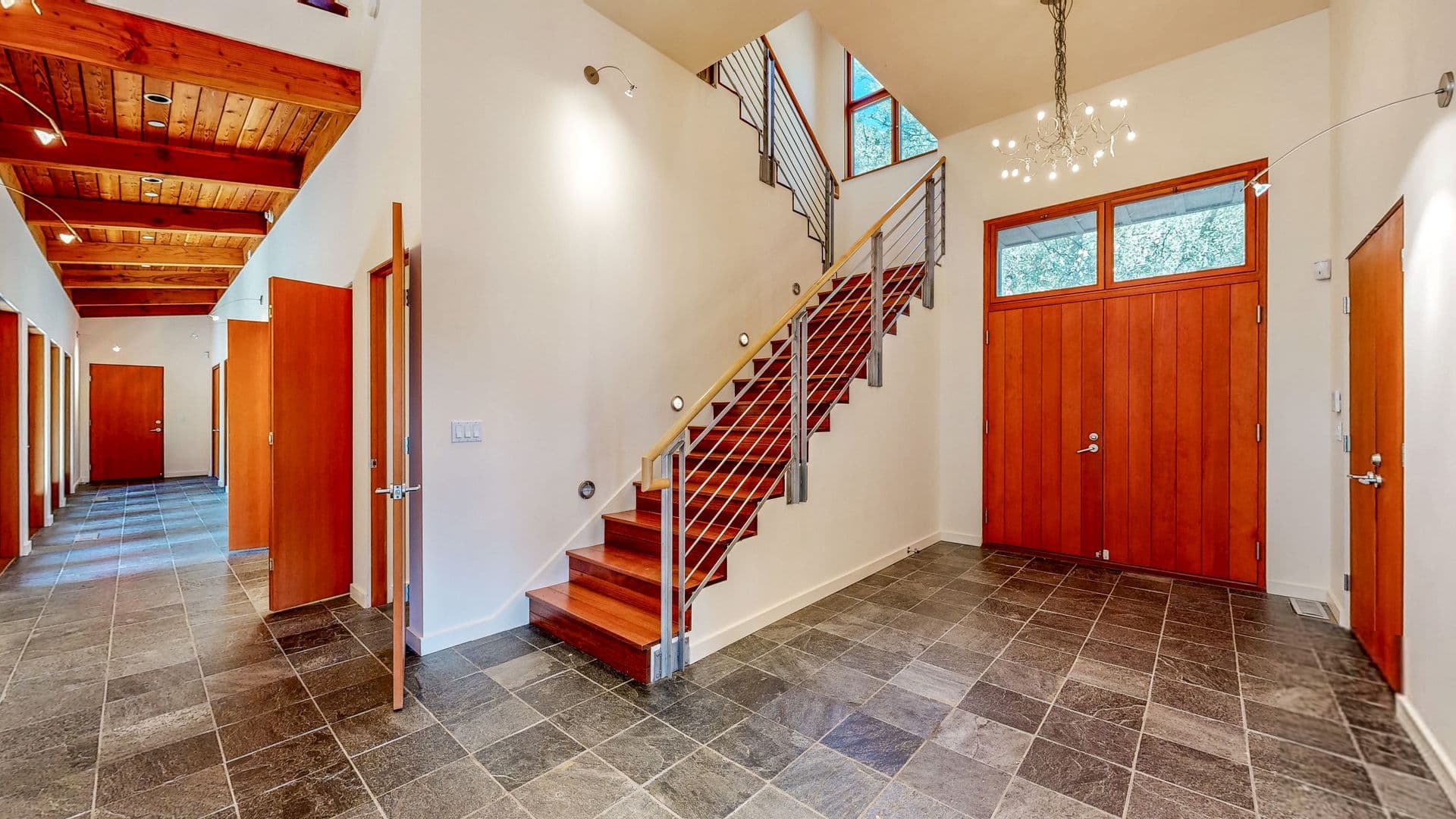 Santa Rosa House: 812 Leslie Creek Lane